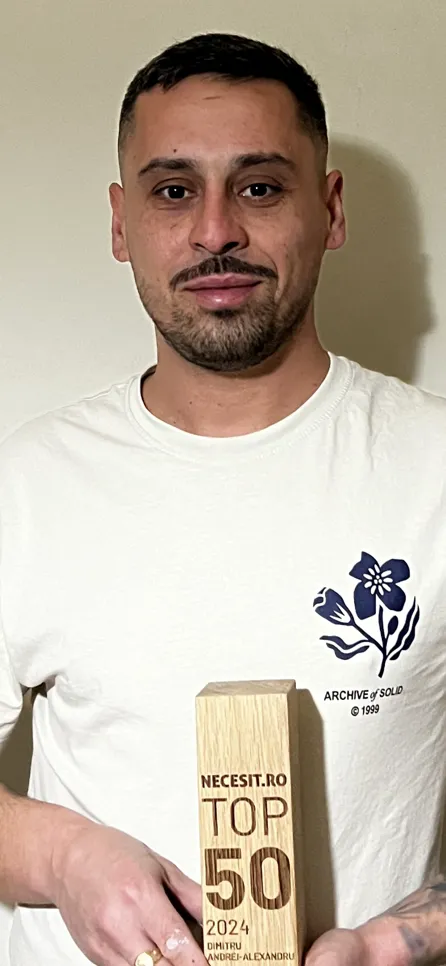 Dumitru Andrei-Alexandru, zugrav profesionist activ în București și împrejurimi, a fost apreciat pe platforma Necesit pentru curățenia în execuție, respectarea termenelor și prețurile corecte, având o evaluare de 4,8.